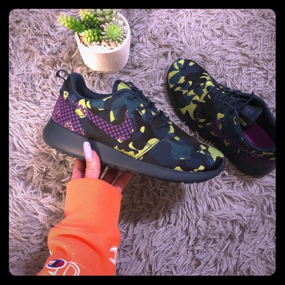 Nike Roshe Run Premium Plus